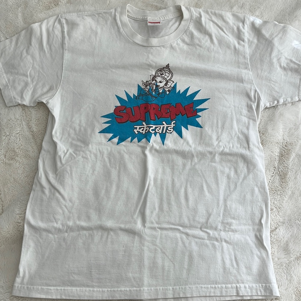 Supreme graphic tee